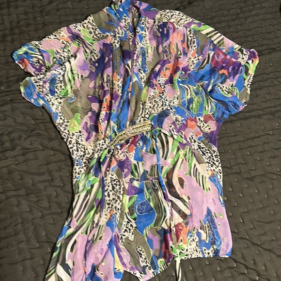 ❌SOLD Colorful blouse - Picture 2 of 5